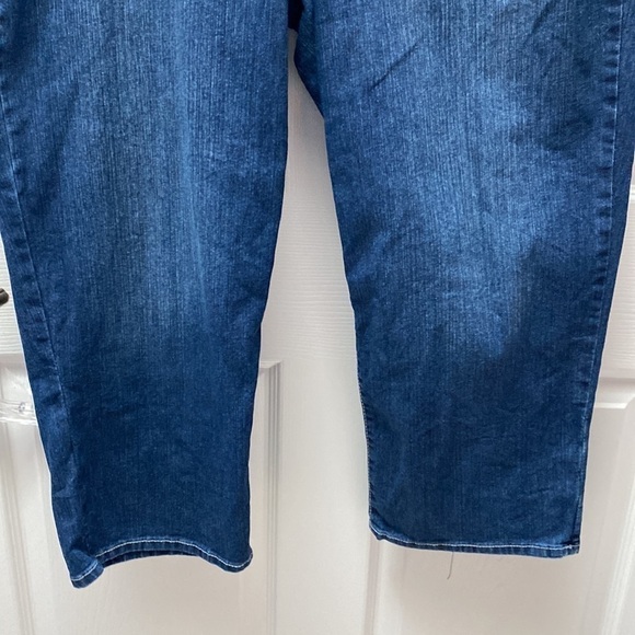 Gloria Vanderbilt casual solid blue slimming stretch plus size denim capris 16 - Picture 2 of 6